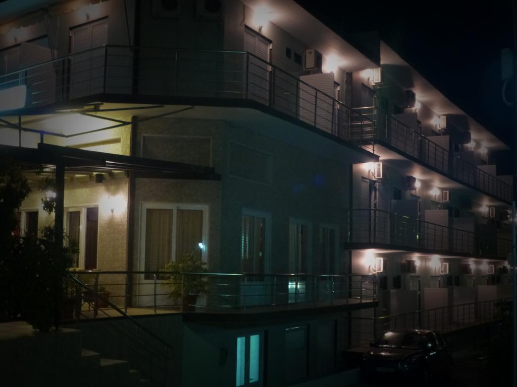 Hotel Neon Astron Kamena Vourla Exterior foto